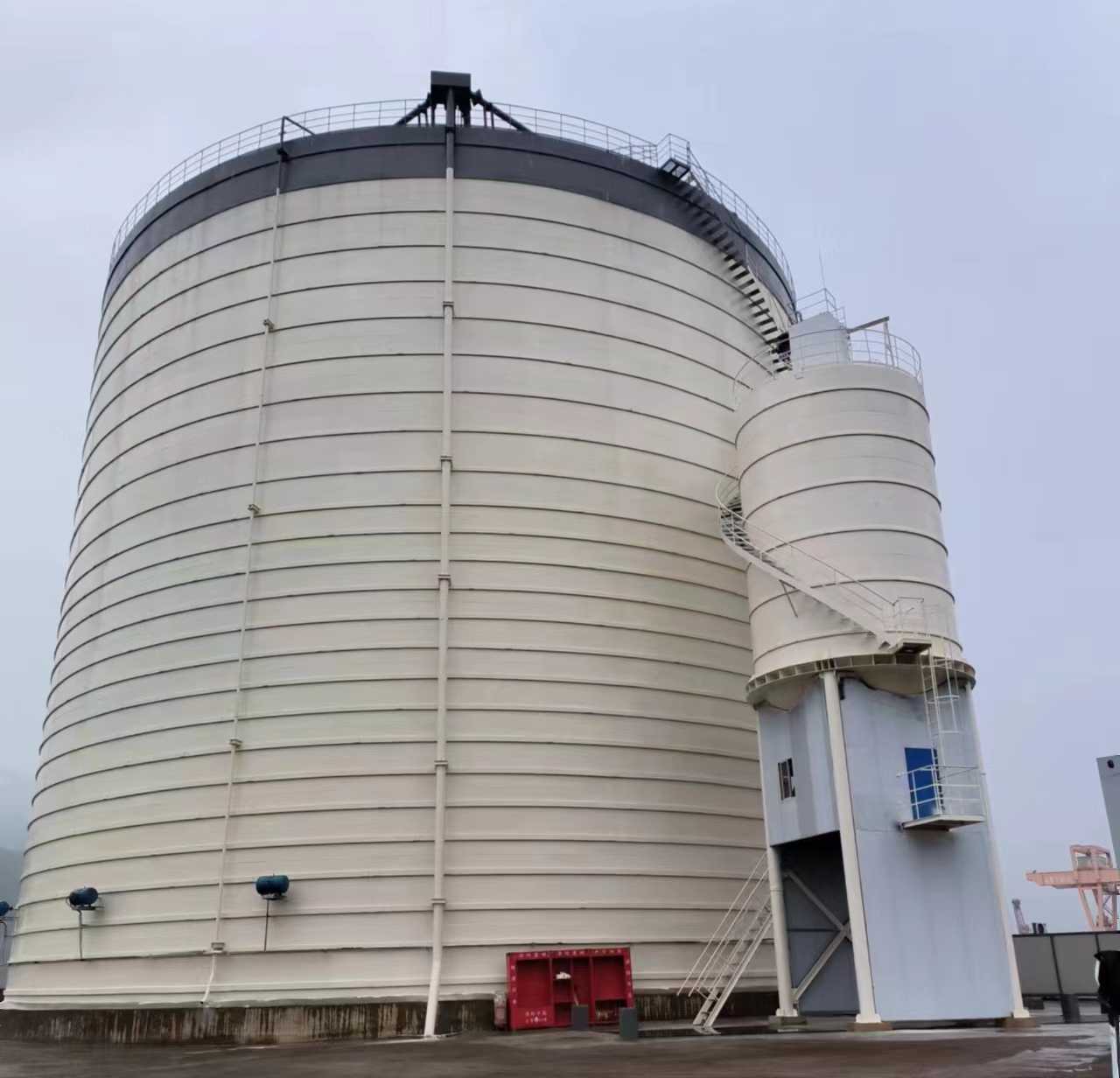 五峰10万吨水泥钢板库